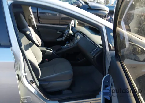 2014 Toyota Prius Three from USA, damaged, VIN JTDKN3DU5E0375513